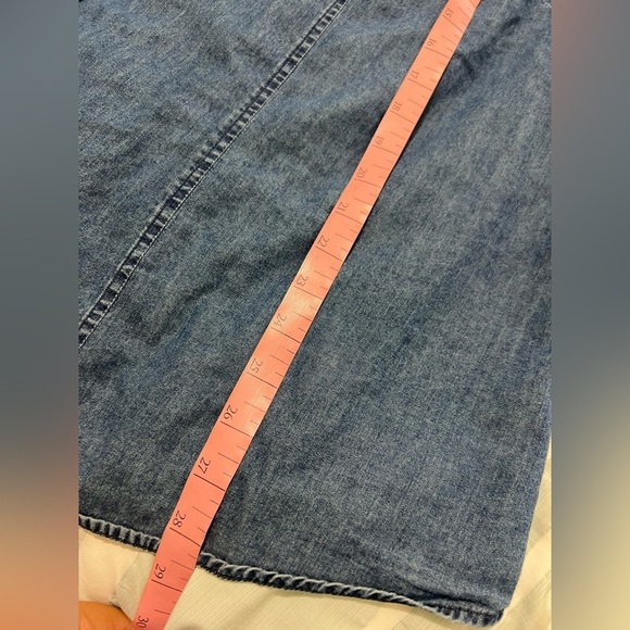 Torrid Classic Chambray Blue Denim Button-Up Shirt size 4 - Picture 9 of 14